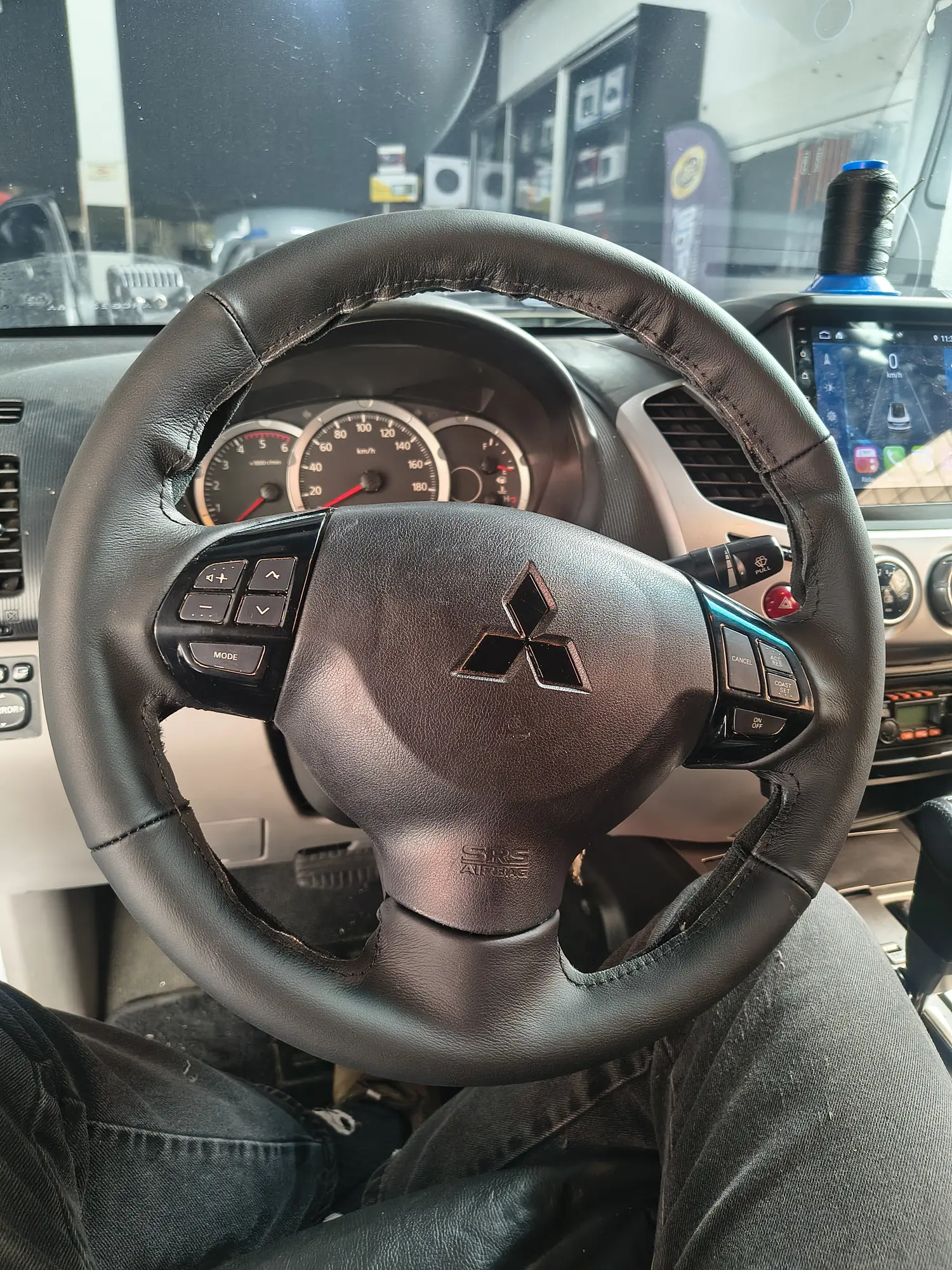 Revestimento de volante Mitsubishi Lancer, Pajero e L200 - Imagem 2